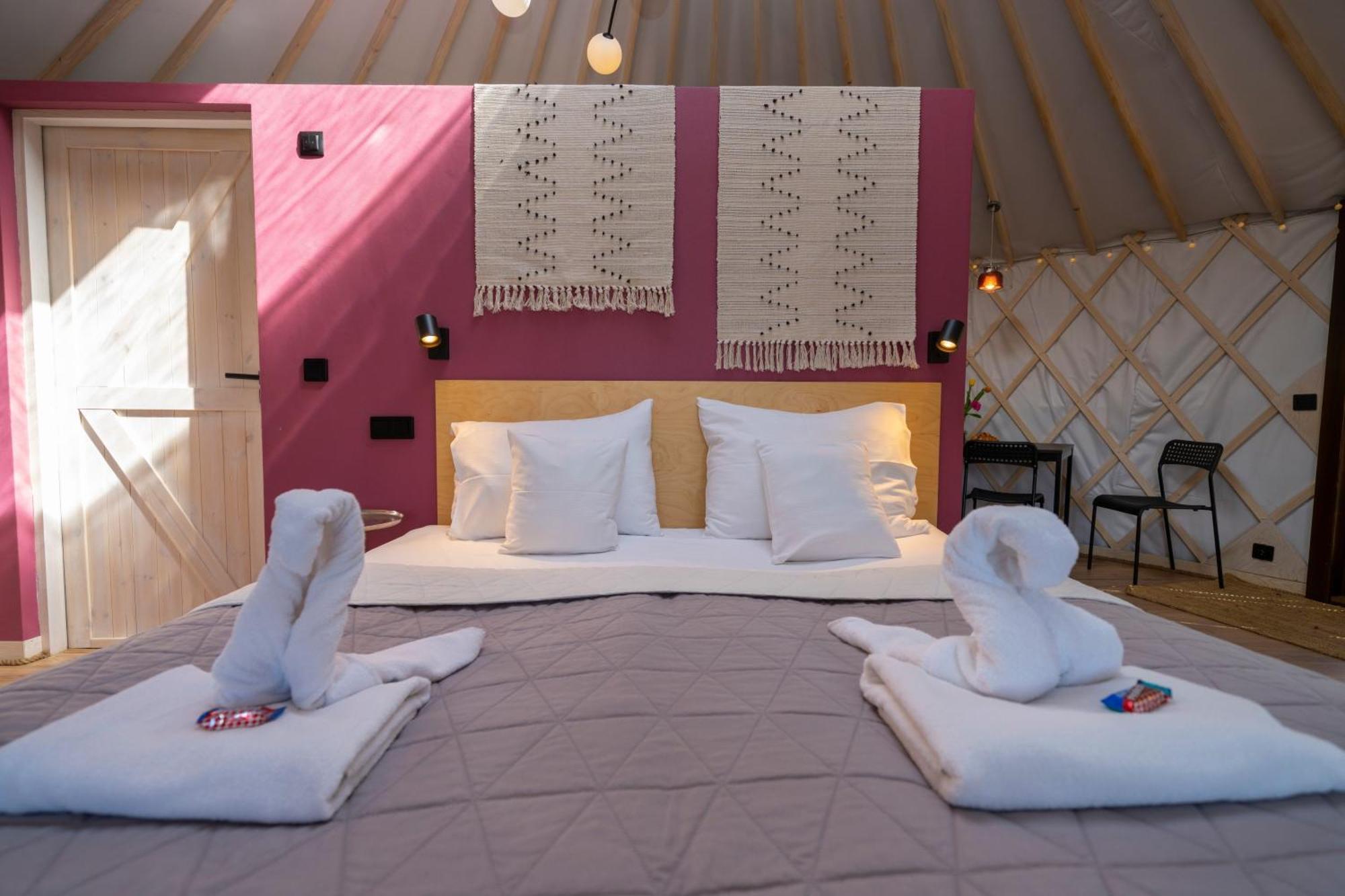 Dom W Domu - Izera Glamping Bed & Breakfast Gajowka  Екстериор снимка