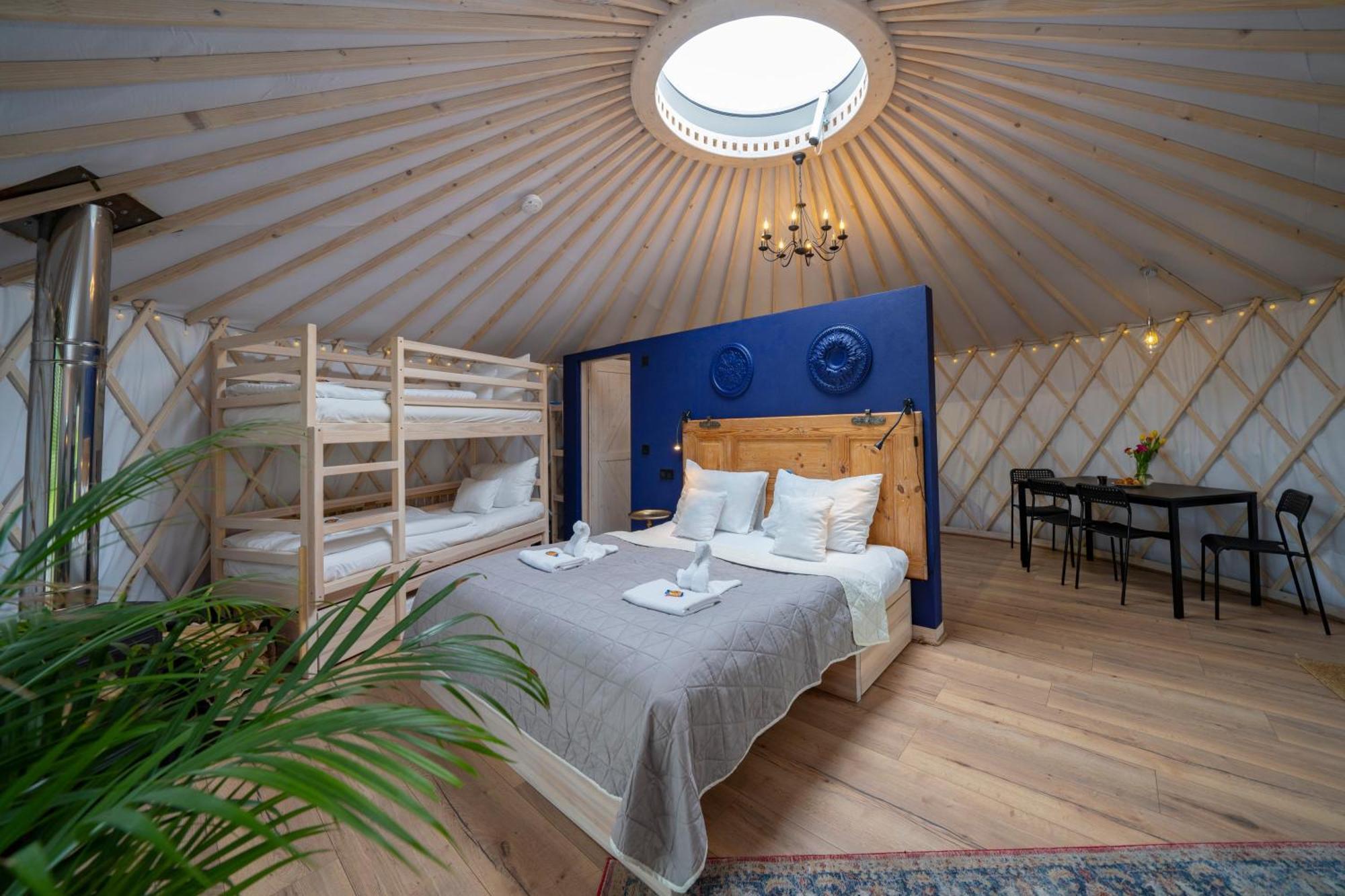 Dom W Domu - Izera Glamping Bed & Breakfast Gajowka  Стая снимка
