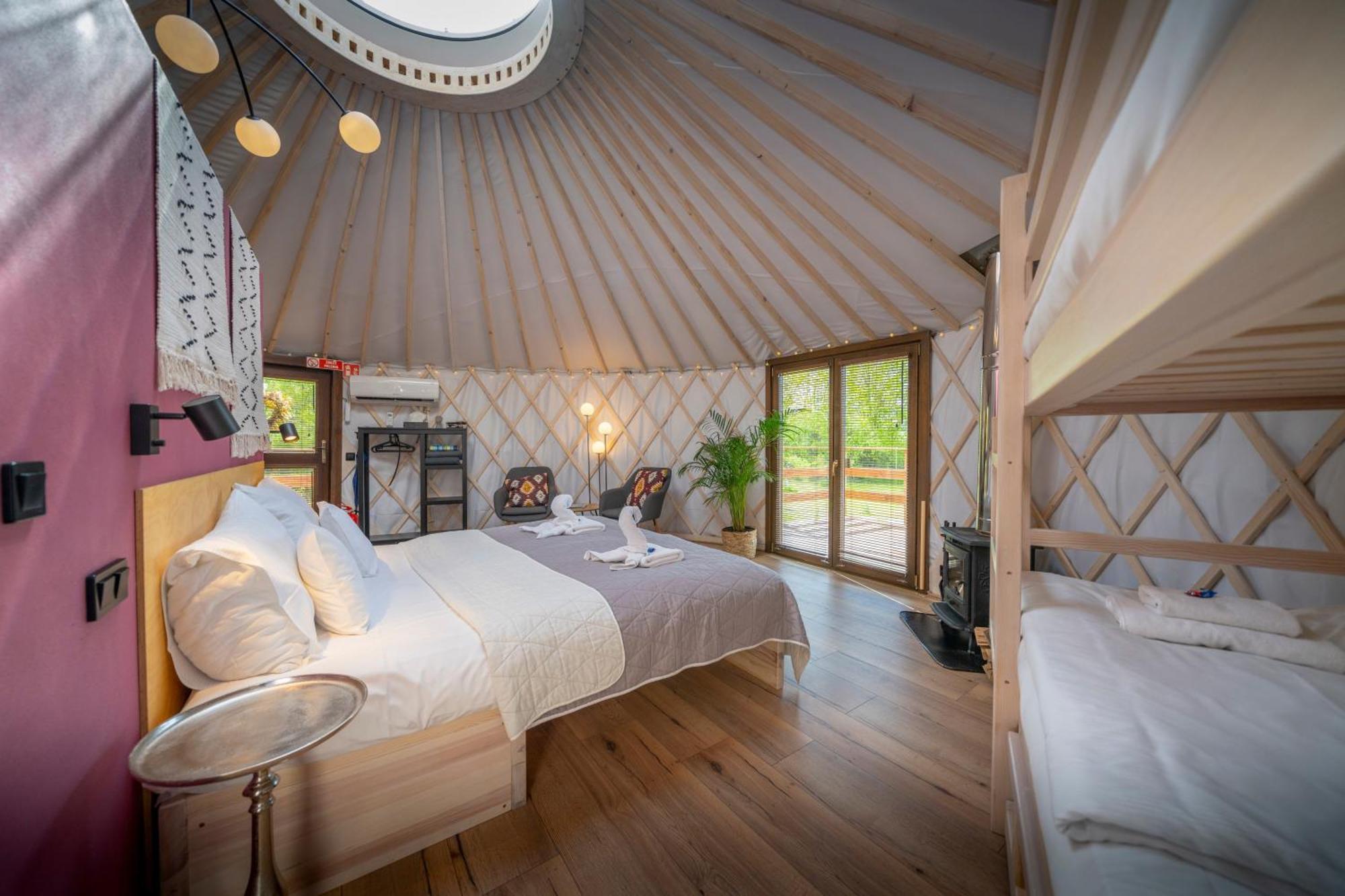 Dom W Domu - Izera Glamping Bed & Breakfast Gajowka  Стая снимка