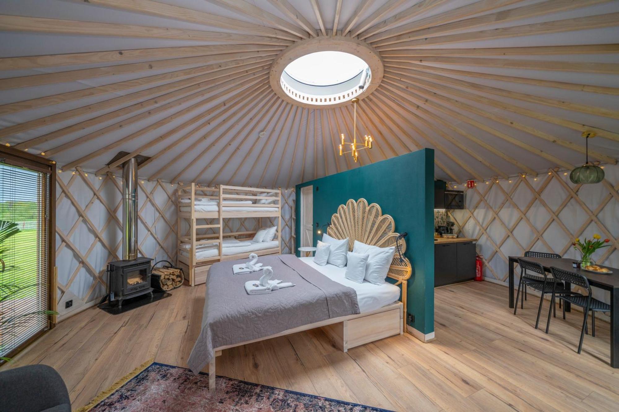 Dom W Domu - Izera Glamping Bed & Breakfast Gajowka  Стая снимка